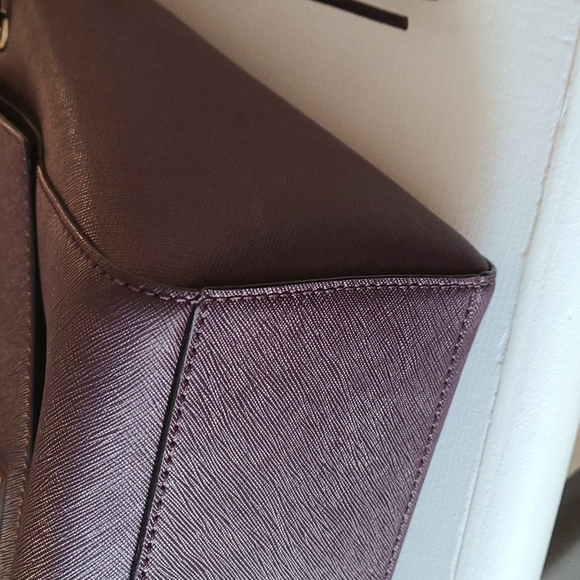 Kate Spade handbag medium size flap close NWOT wine color - Picture 3 of 8